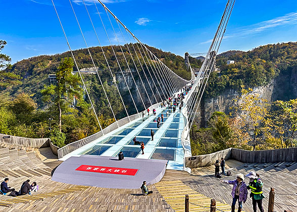 2 Days to Zhangjiajie Forest Park, Bailong Elevator, Avatar Mountain, Tianzi Mountain, Glass Bridge, and Tianmen Mountain