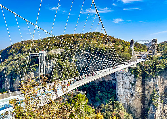 2 Days to Zhangjiajie Forest Park, Bailong Elevator, Avatar Mountain, Tianzi Mountain, Glass Bridge, and Tianmen Mountain