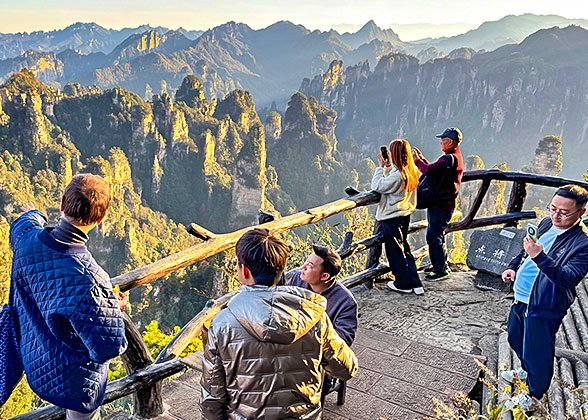 2 Days to Zhangjiajie Forest Park, Bailong Elevator, Avatar Mountain, Tianzi Mountain, Glass Bridge, and Tianmen Mountain