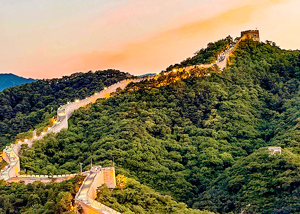 Night View of Mutianyu Great Wall