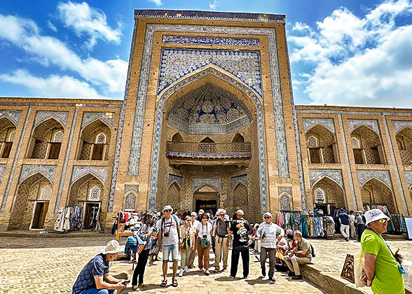 Mukhammad Amin Khan Madrasah