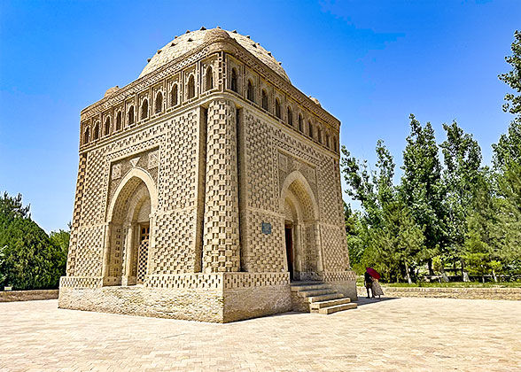 Chashma Ayub Mausoleum