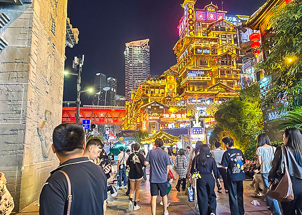Hongya Cave, Chongqing