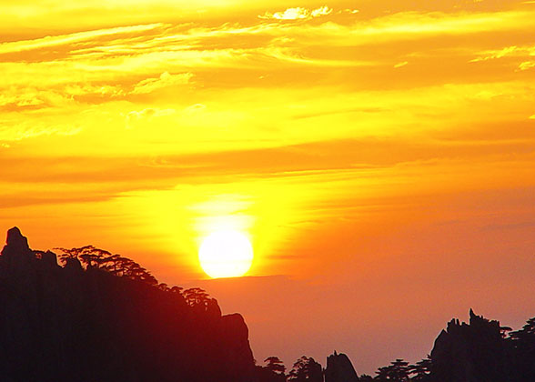 Sunrise at Mt. Huangshan