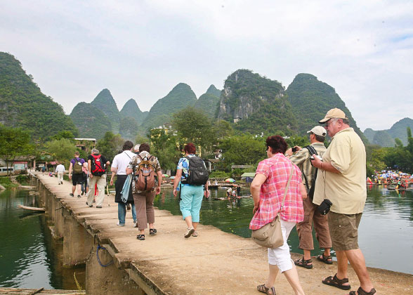 Li River Hike from Guilin or Yangshuo, with Private Guide & Driver