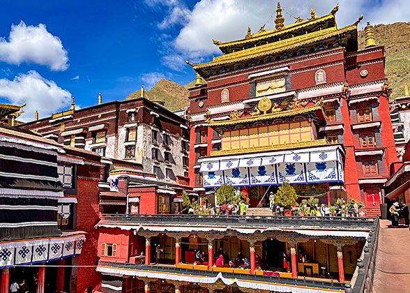 Tashilhunpo Monastery in Shigatse