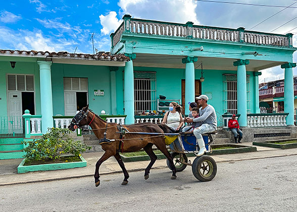 The Horse-cart Taxi, Vinales