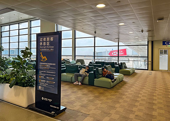 Free rest areas with sofa beds