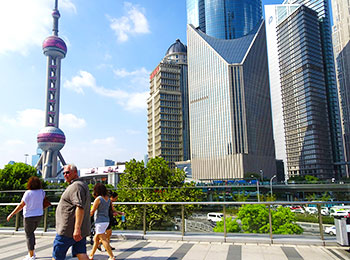 Explore the Square of Oriental Pearl Tower