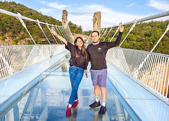 Tourists in Zhangjiajie Grand Canyon