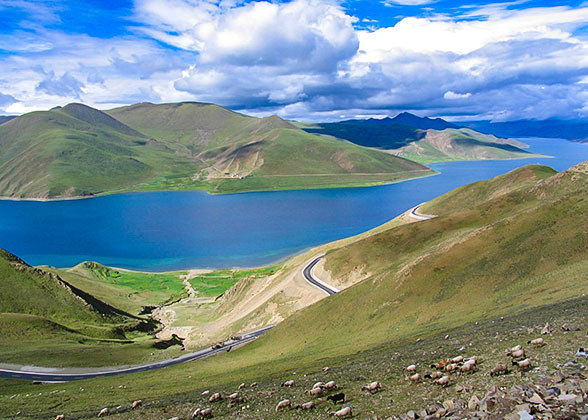 Yamdrok Yumtso Lake, Gyangtse