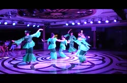 Ta Ge, a dancing show on the Yangtze River Cruise