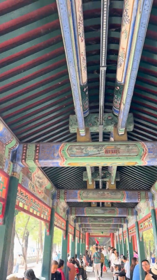 The Columns and Beams of the Long Gallery, Summer Palace