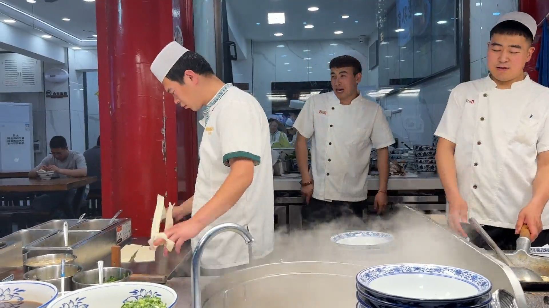 Hand-making Xi'an Biangbiang Noodles