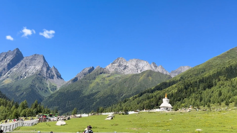 Shuangqiao Valley, Siguniang Mountain, Sichuan