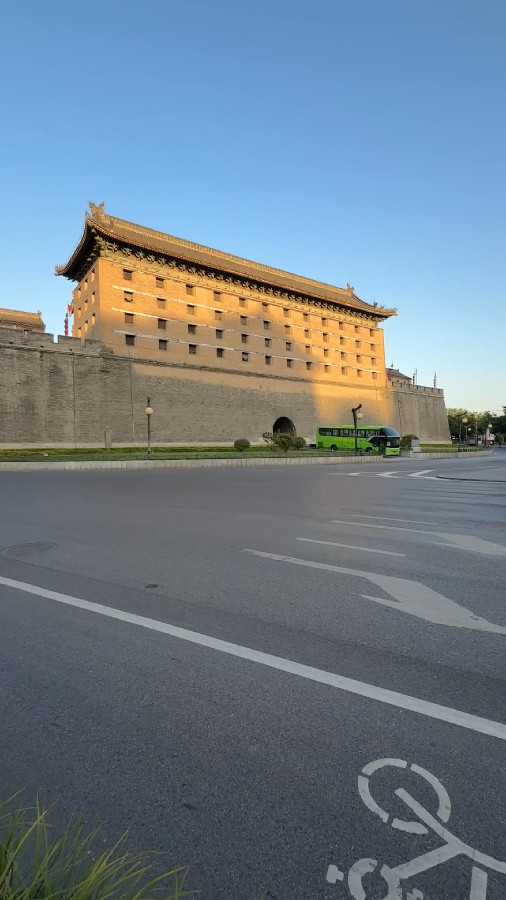 Anding Gate of Xian City Wall and the Moat