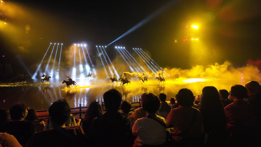 Equestrianism Show of Three Kingdoms, Yangtze River Cruise