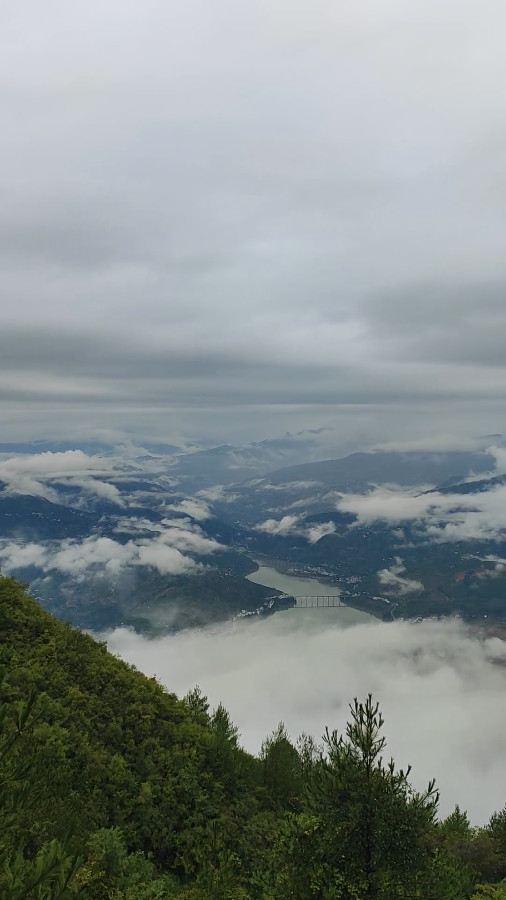 Three Gorges Summit, Yangtze River