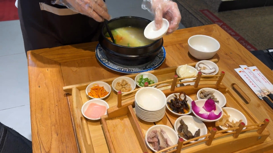Yunnan Guoqiao Rice Noodles, Dali Ancient City