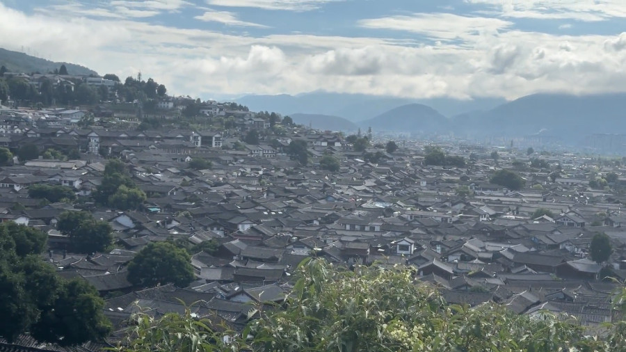 Overlook Lijiang Old Town on the Lion Mountain, Lijiang