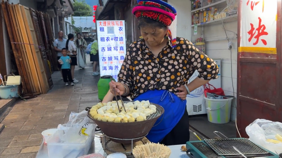 Roast Tofu in Dali Ancient City