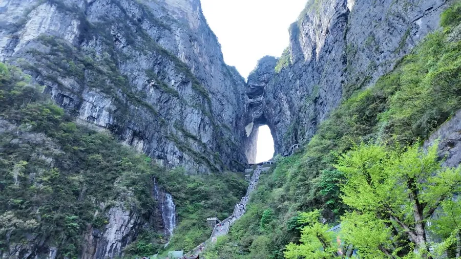 Tianmen Mountain 999 Stairways and Tianmen Cave